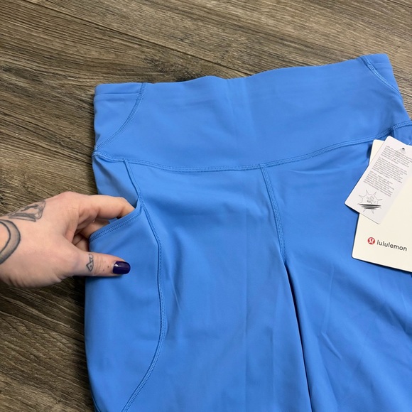 NWT Lululemon Fast and Free High-Rise Short 6" *5 Pocket (Pool Party) Size 8 - Picture 4 of 8